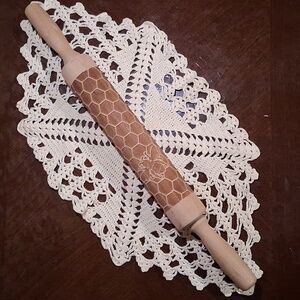 Honey Bee Wooden Rolling Pin.